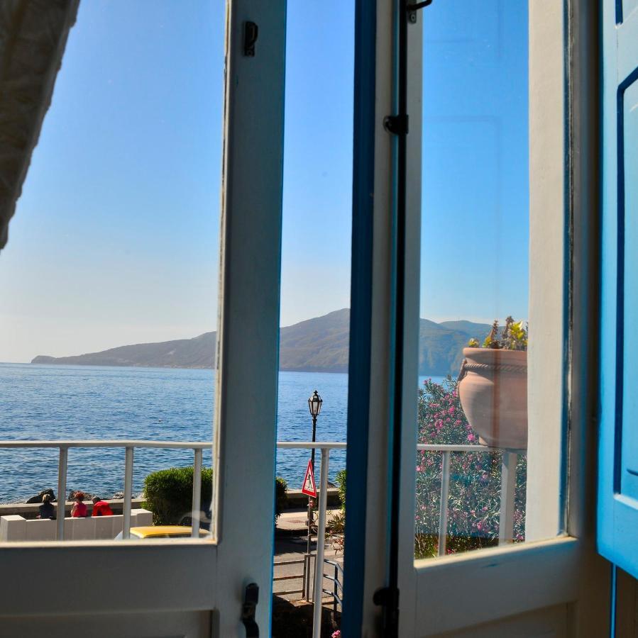 Villa La Casa Di Via Lungomare Santa Marina Salina Zimmer foto